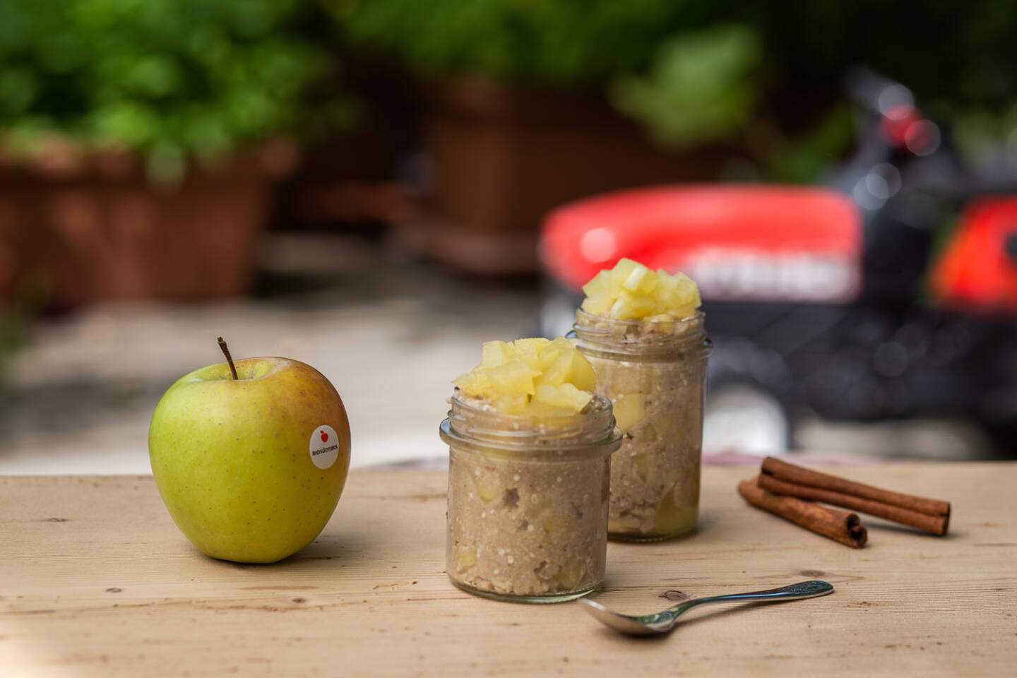 'Hirseporridge für Groß und Klein mit süßem Apfel'