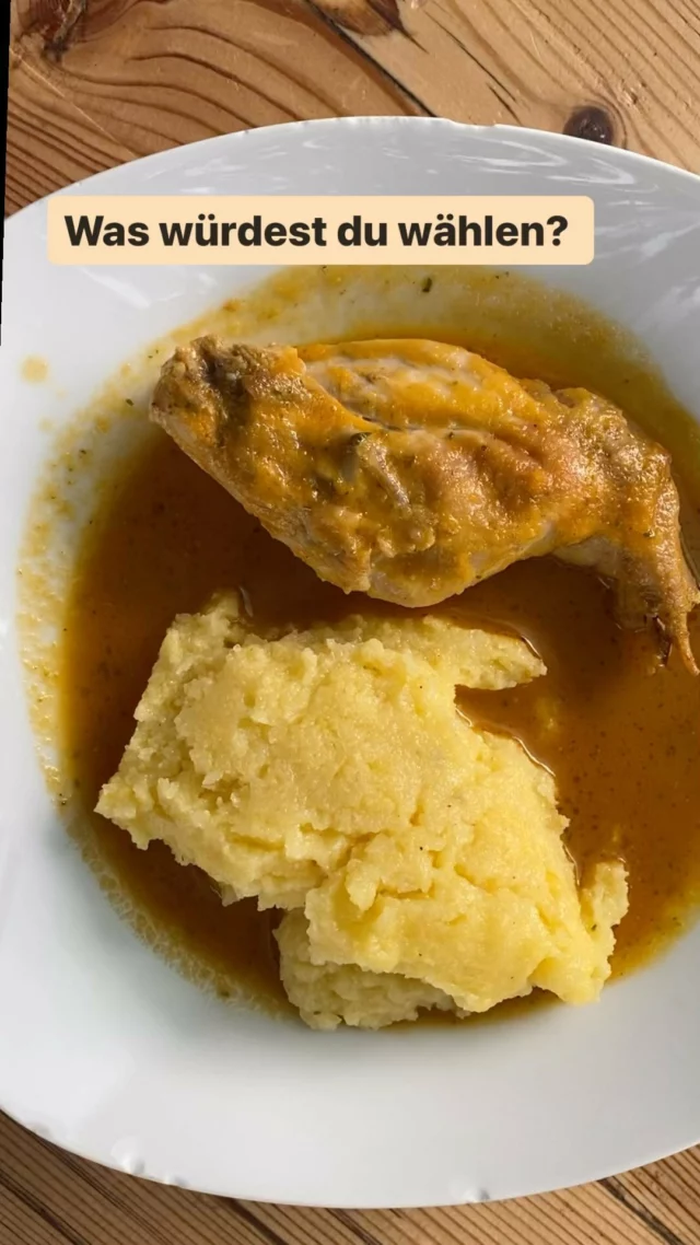 Ich poste ja praktisch nie etwas zu Fleisch. 😅 Weil ich kein Fleisch esse und weil Fleisch meistens automatisch kommt. Da muss man sich - wenn man Fleisch isst - nicht wirklich darum bemühen.

Anders sieht es mit Hafer, Hirse oder Hülsenfrüchten aus. Die kommen meistens weniger automatisch. 😉

Jedenfalls habe ich heute meinem Mann zuliebe Fleisch gekocht. Das passiert so 2-3 mal pro Jahr. Und mich bemüht, dem Essen eine WERTSCHÄTZUNG entgegenzubringen.

Denn unsere Gedanken beim Kochen und Essen sind genauso wichtig wie das WAS wir essen.

Ich bin dankbar, dass ich nicht Fleisch essen muss. Dass ich eine Alternative wählen kann. Für andere ist es ein Genuss.

Wie ist es für dich? Oder deine Familie?

#fleischessen #gesundeernährung #gesundessen #familienessen #polenta